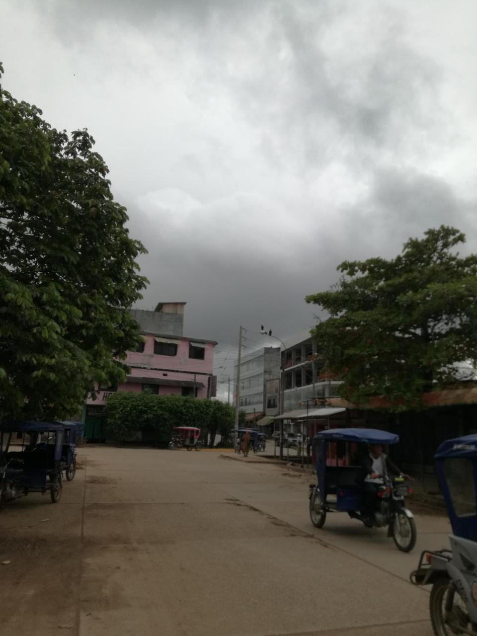Hospedaje Independencia Pucallpa Esterno foto